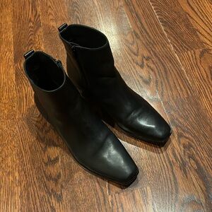 Bernardo black leather shoe boots